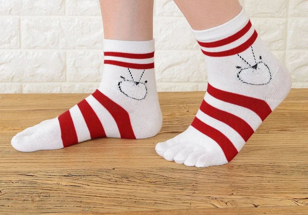 ZFSOCK Cute 5 Finger Stripes Crew Socks for Women, 4 Pairs
